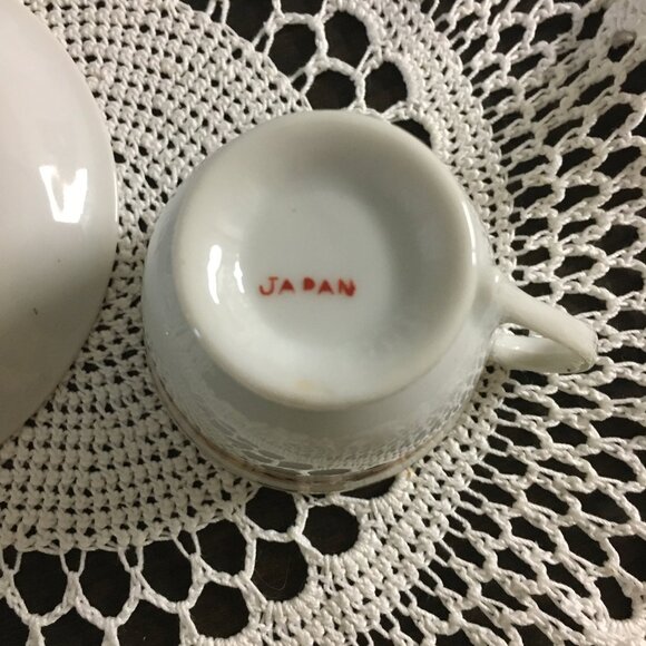 Minature Made In Japan Floral and Gold Teacup & Saucer Set - Picture 10 of 16
